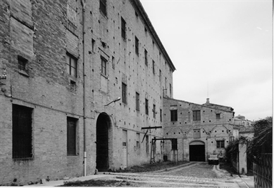 Magazzini dell'Azienda Agraria Rangoni-Machiavelli