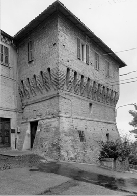 Torrione delle Mura Castellane