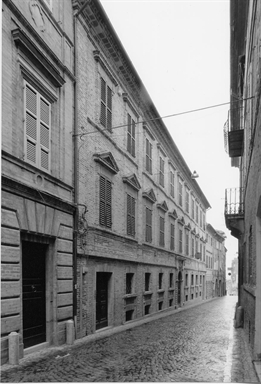 Palazzo degli Azzoni-Avogadro