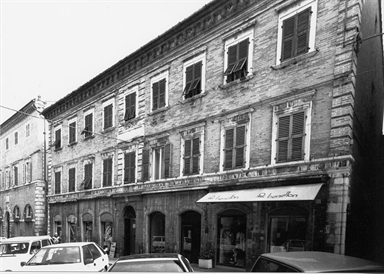 Palazzo Luciani Bambini