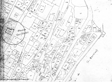 Casa con prospetto sec.XVIII