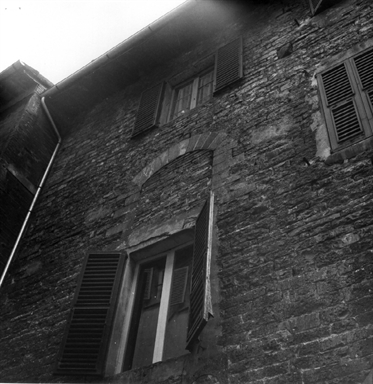 Casa di quattro piani