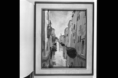 paesaggio urbano con canale