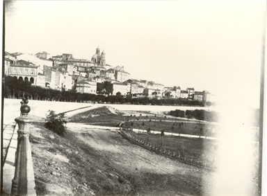 Macerata. Panorama dal Viale Puccinotti (con veduta del Giardino pubblico)