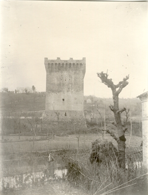 Macerata. Villa Potenza. Torre del Molino