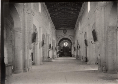 (Abbadia di Fiastra) Interno