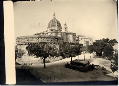 (Loreto) Torrione del Sangallo e Basilica