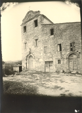 Santa Maria delle Macchie in San Ginesio. Facciata