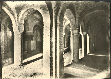 Santa Maria delle Macchie in San Ginesio. Cripta