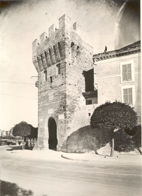 Macerata. Porta Montana