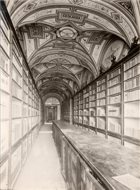 Macerata. Biblioteca Comunale. Galleria n. 4