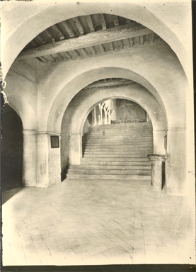 (Santa Maria a Piè di Chienti) Interno