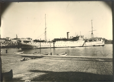 Ancona. Porto con nave