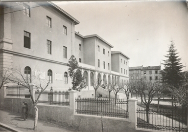 Macerata. Cortile della Caserma Corridoni