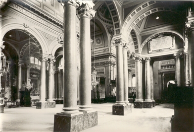 Macerata. (Cattedrale) Interno dopo la decorazione del 1938 dalla navata destra