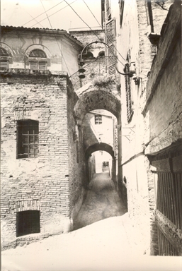 Macerata. Vicolo Compagnoni