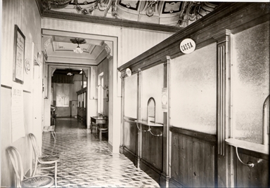 Macerata. Banca Popolare. Sala