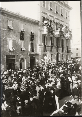 Macerata. Via Cavour: Corso dei fiori