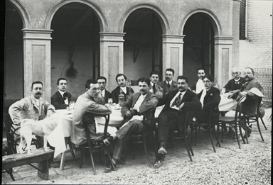 Macerata. Gruppo di giornalisti ad un pranzo