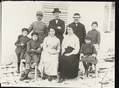 Gruppo (con un soldato)