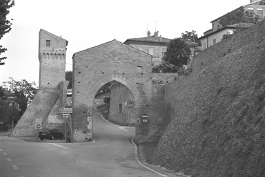Fortificazioni tratto nord, porta S. Antonio