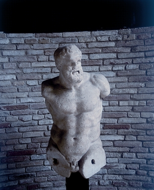 statua/ torso e testa