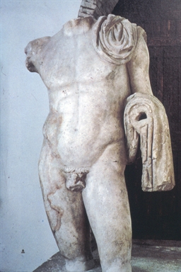 Statua virile acefala