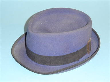 cappello nuovo in feltro