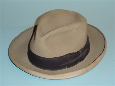 cappello nuovo in feltro