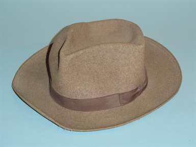 cappello nuovo in feltro