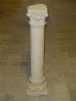 colonna per pulpito ecclesiastico