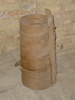 rotolo di fogli di noce