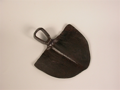 zappa a forma di scudo triangolare