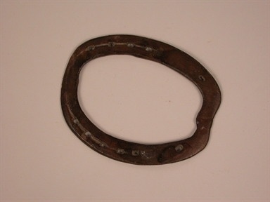 ferro di cavallo ovale