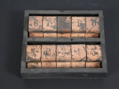 numeri in legno per marcare sacchi