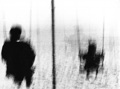 sull'altalena in spiaggia