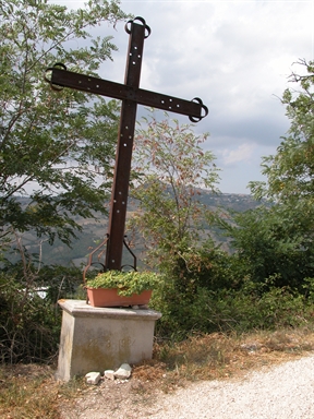 La Croce, Bagno, Monte San Martino, MC - Fonte orale: Luoghi dell'Immaginario, Paura