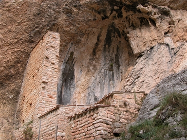 Grotta di Soffiano, Terro, Sarnano, MC - Fonte orale: Religiosa, Grotta