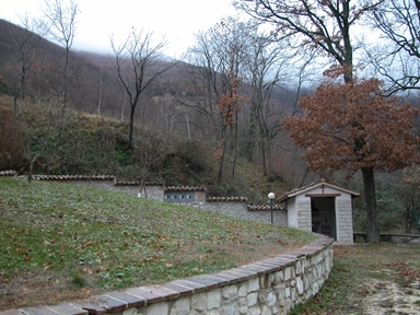 Edicola di santa Caterina, Capoluogo, Sefro, MC - Fonte orale: Luoghi dell'Immaginario, Ricerca del tesoro