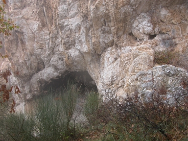 Grotta dei Frati, Agolla, Sefro, MC - Fonte orale: Luoghi dell'Immaginario, Ricerca del tesoro