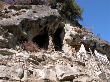 Piandelloro Vecchio, Piandelloro, Acquasanta Terme, AP - Fonte orale: Civile, Abitato in grotta