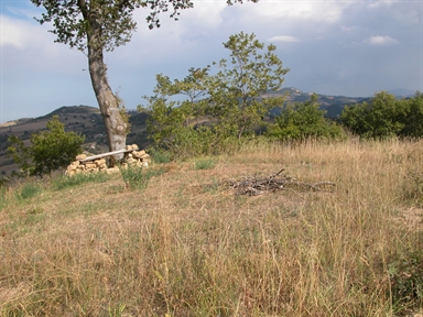 Sant'Ippolito, Vesciano, Amandola, FM - Fonte orale: Luoghi dell'immaginario, Ricerca del tesoro