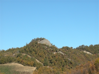 Castel Scoppio, Scoppio, Amandola, FM - Fonte orale: Luoghi dell'immaginario, Ricerca del tesoro