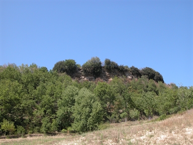 Santu Chiou, Casale san Claudio, Comunanza, AP - Fonte orale: Terapeutica, Grotta
