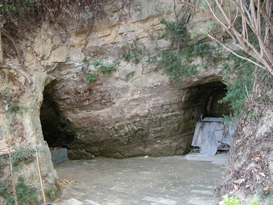 La Fonte, Li Frati, Massa Fermana, FM - Fonte orale: Luoghi leggendari, Sorgente