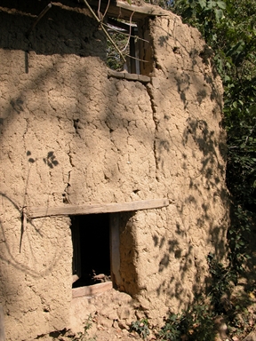 Atterrato, Fonte Corata, Massa Fermana, FM - Fonte orale: Civile, Edificio isolato