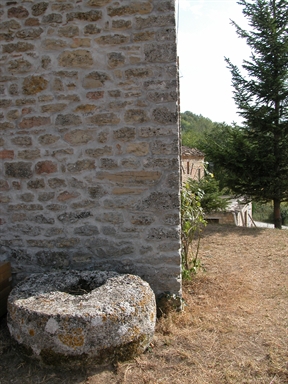 Chiesa di San Lorenzo, San Lorenzo, Montefalcone Appennino, FM - Fonte orale: Luoghi dell'Immaginario, Ricerca del tesoro