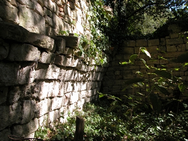 Santu Chiou, Vetice, Montefortino, FM - Fonte orale: Religiosa, Chiesa