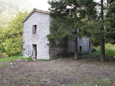 Prati di sant'Antonio, Rubbiano, Montefortino, FM - Fonte orale: Luoghi leggendari, Chiesa