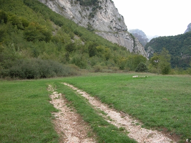 Valleria, Rubbiano, Montefortino, FM - Fonte orale: Luoghi dell'immaginario, Apparizioni